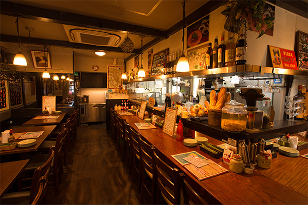 夏火鉢 店内